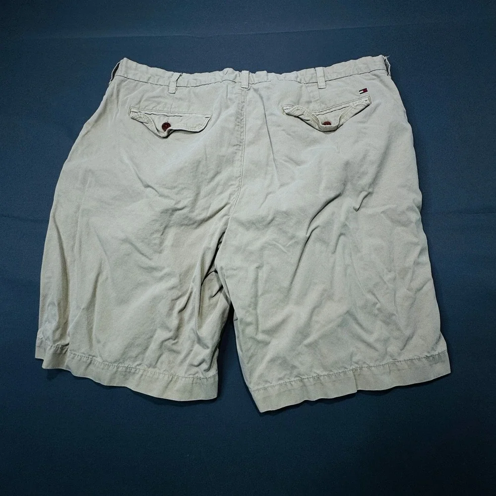 Tommy Hilfiger Mens Khaki Chino Shorts Size 38 Tan Flat Front Cotton Classic